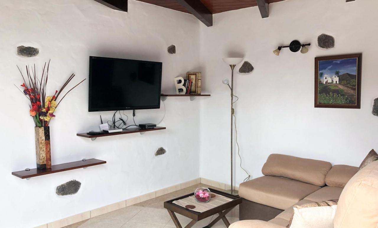 Sun, Relax & Lava, Free Wifi 600Mb, Bbq Villa Tinajo Exterior photo